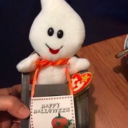 Original TY Spooky beanie baby in its own Haunted house Catch his Halloween appearance $20