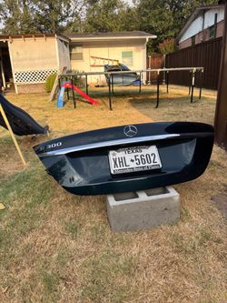 Mercedes-Benz E300 Trunk Lid