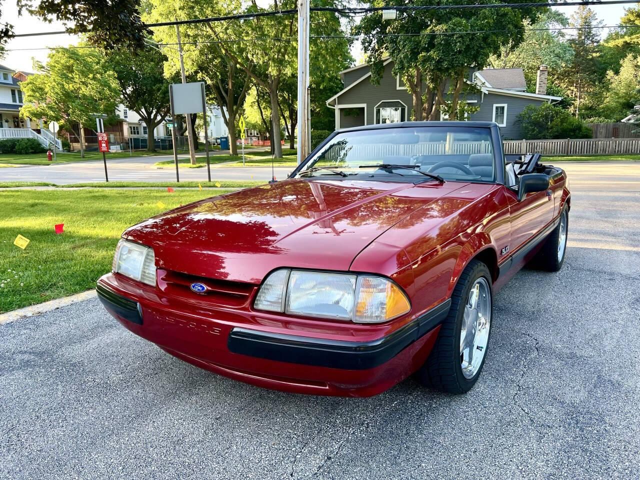 1990 Ford Mustang