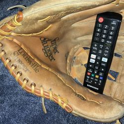 Louisville Slugger Baseball Glove C61228 Raw Hide Lacing Super Slugger Horse Shoe Web H0216  Top Grain Cowhide Glove Left Handed Vintage 