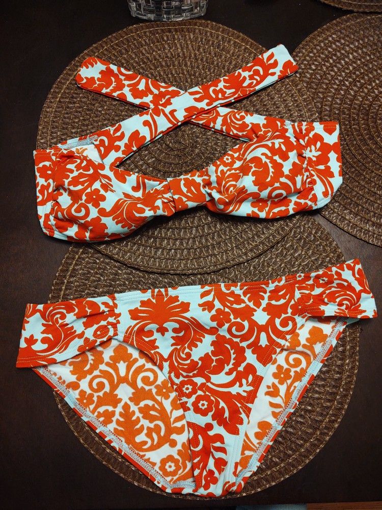 Tommy Bahama 2 Piece Bikini Swimsuit Size Large