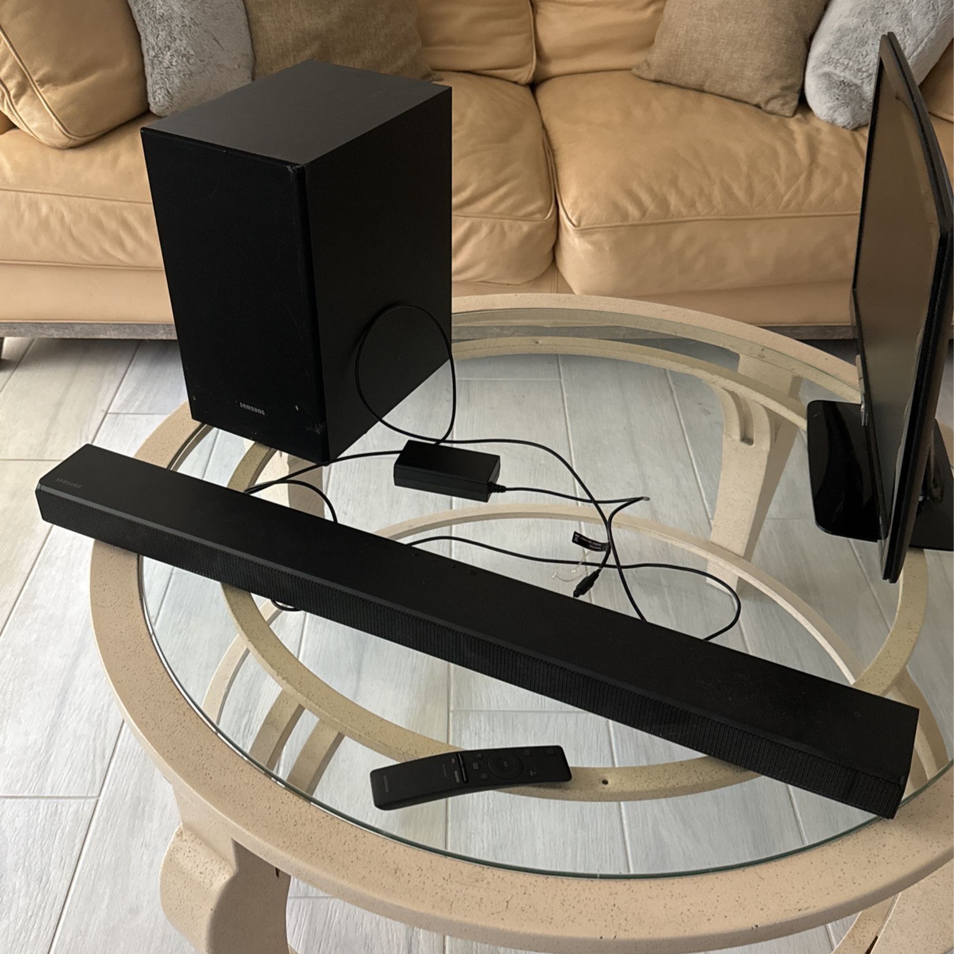 Samsung Soundbar + Wireless Subwoofer + Remote for Sale in Chula Vista, CA OfferUp