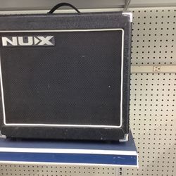 Nux Guitar Amp