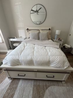 White Bed Full size