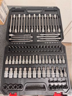 MIXPOWER 100+ pieces drill bits NIB