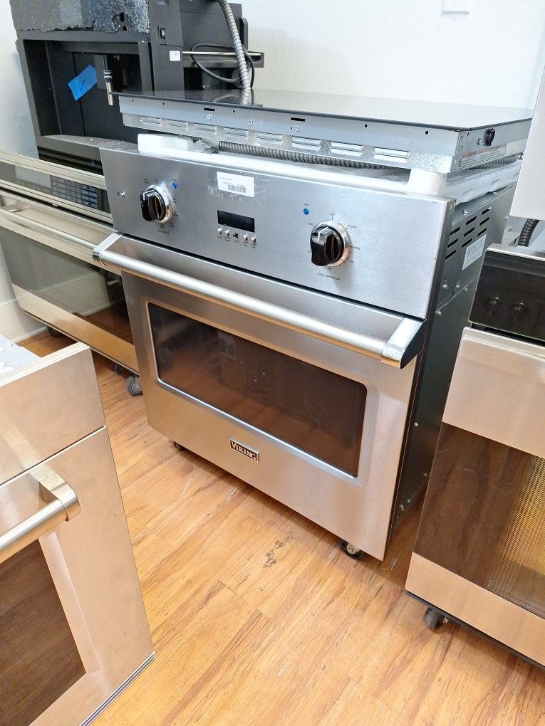 Viking Electric Single Wall Oven  30" 