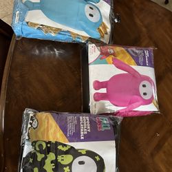 Halloween Costumes 