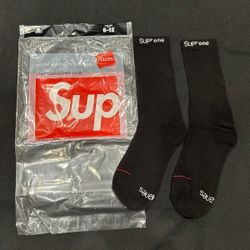 $10!     Supreme  X  Hanes Black Crew Socks 🧦