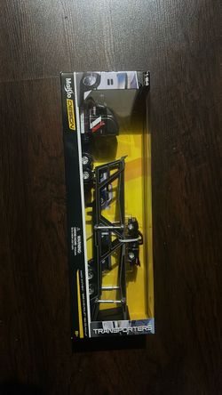 Maisto Design Transporters 1:64 Scale Set 454 Chevy ss