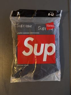 Supreme x Hanes Black Crew Socks (4-Pack)