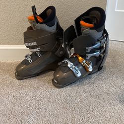 Men’s 9.5 Ski Boots
