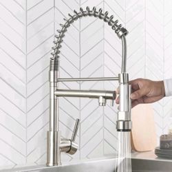 KITCHEN FAUCET 