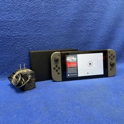 Nintendo Switch HAC-001 1st Gen Handheld Gaming Console W/Dock & Charger 11053470