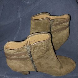 Sofft Soft Suede Type Material Size 9