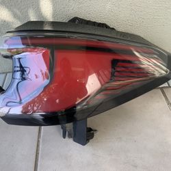Right Tail Light GMC Acadia 2024-25