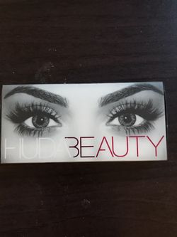 HudaBeauty eyelashes