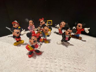 Walt Disney mini figurines set of 9