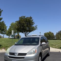 Toyota Siena 2004
