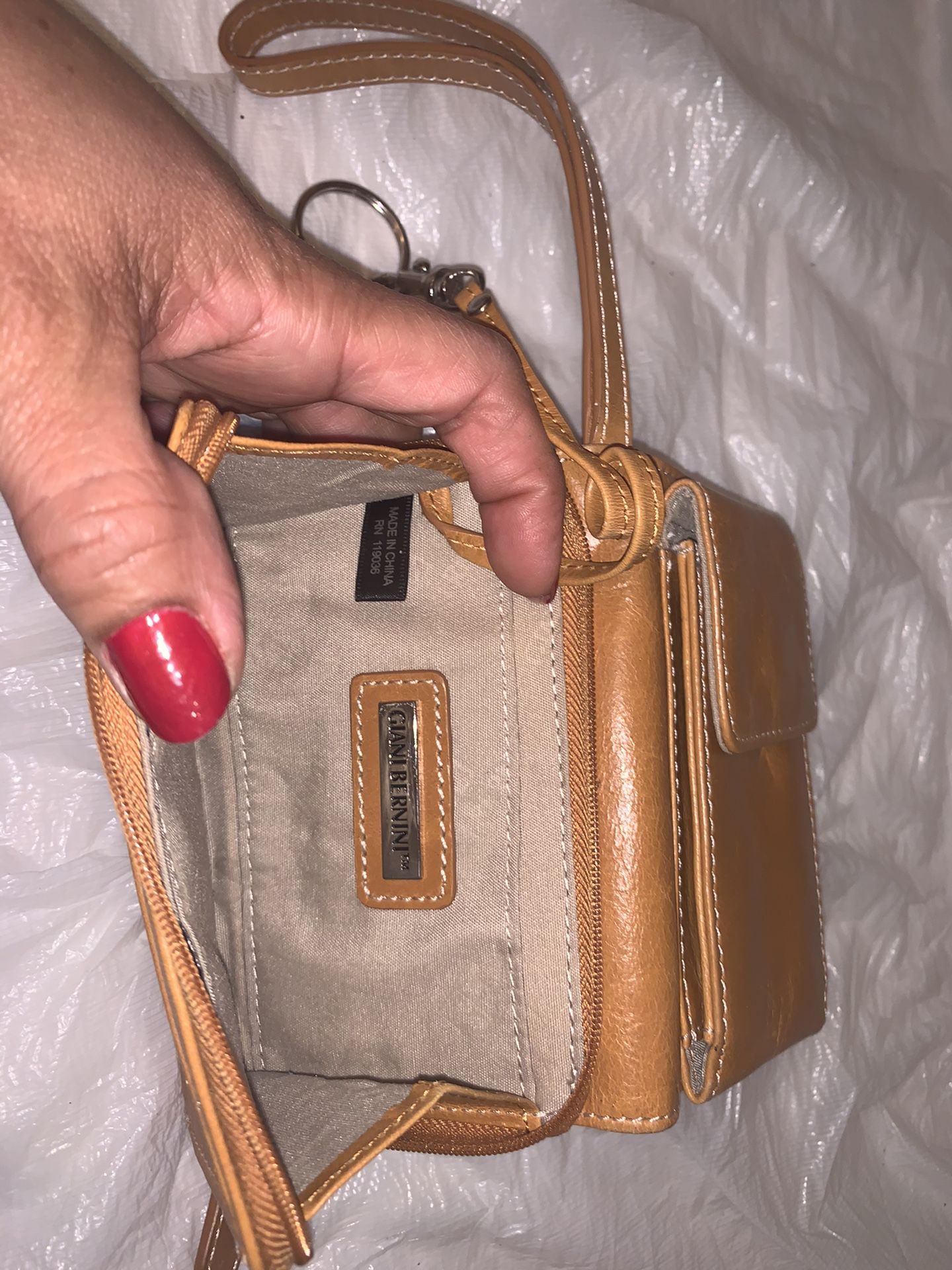Small yellow purse in good condition never used.