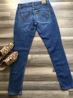 LEVI'S Too Superlow 524 jeans (junior size 5) for Sale in Palmdale, CA -  OfferUp