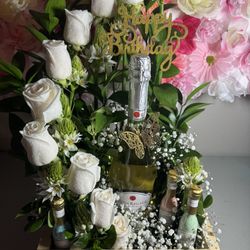 Gift Roses Basket Arrangements’s 