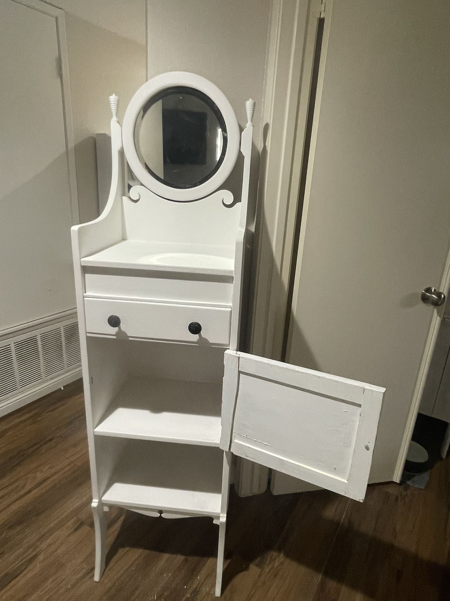 ANTIQUE WASH STAND