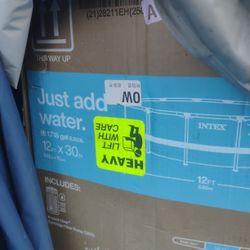 Deal Of The Day! 12' X 30 In P00l Like New! With Cover