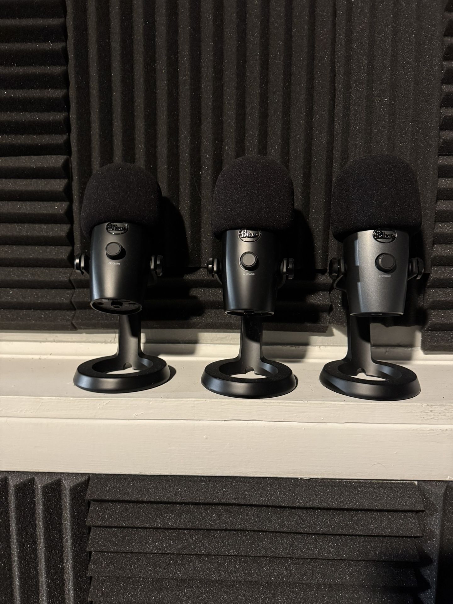 3 Blue Yeti Nano Micro Phone