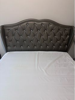 Queen bed