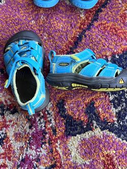 Size 5 Keen Sandals