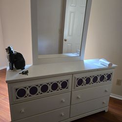 White dresser with mirror