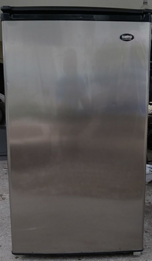 Sanyo Stainless Steel Mini Fridge