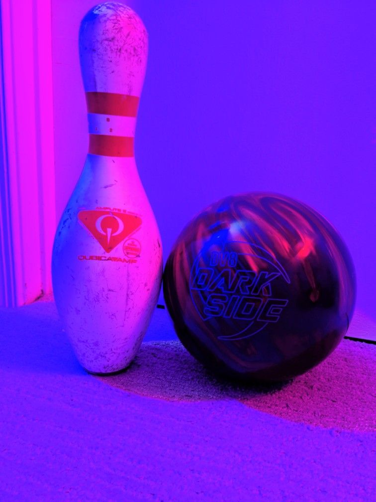 Dv8 Darkside Bowling Ball