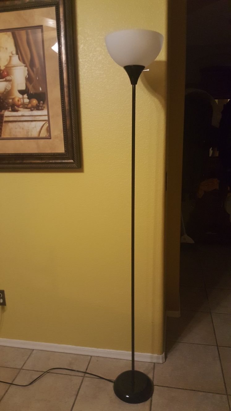 Floor lamp