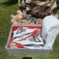 Air Jordan 4 Retros Black Fire Red Cement 