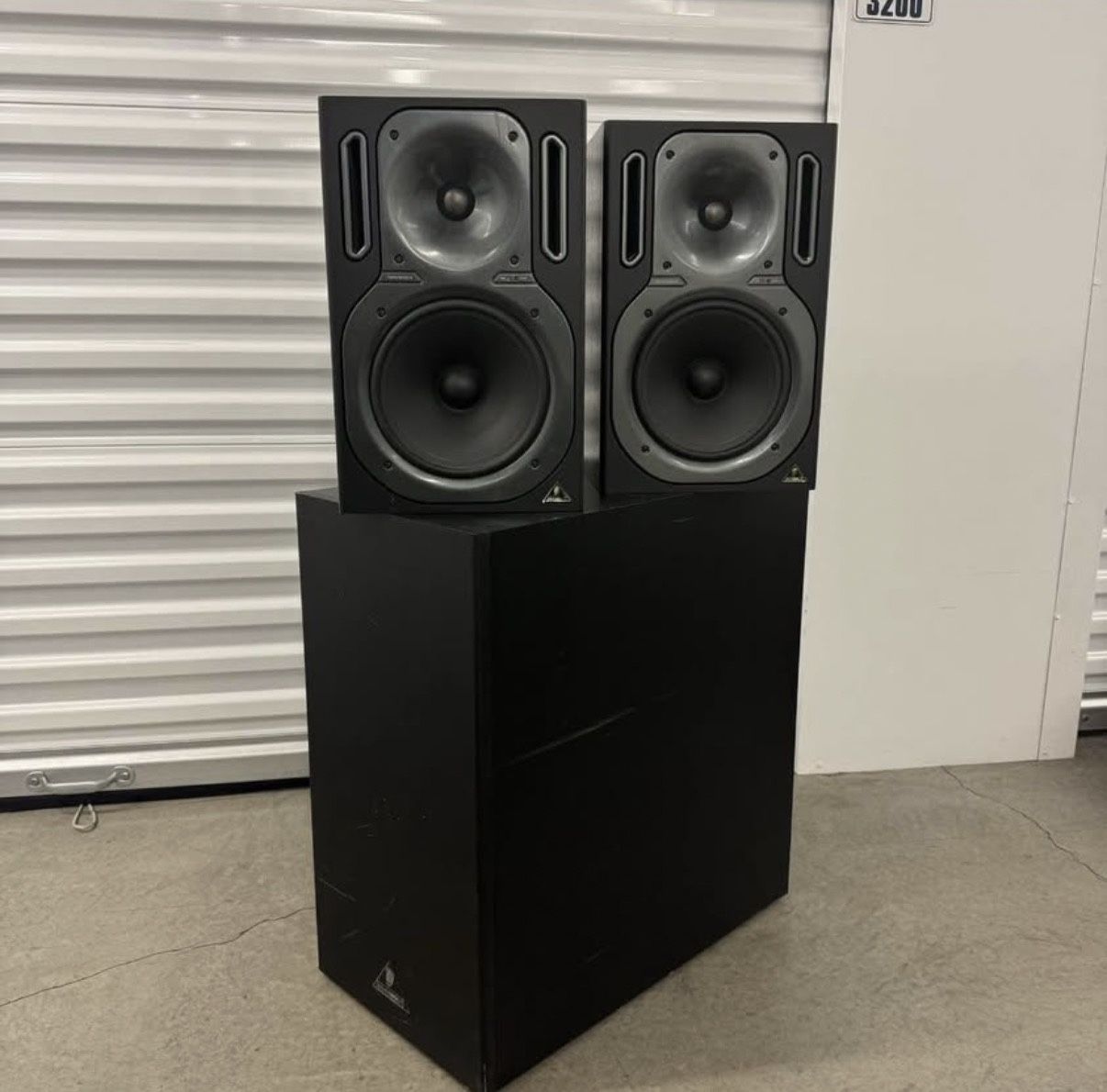 Behringer Truth B2031A Studio Monitors + B2092A Subwoofer – Excellent Condition Bundle