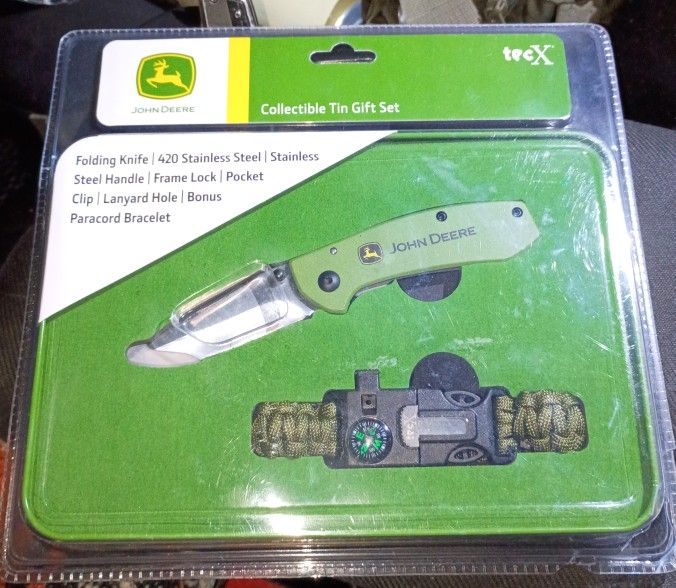 John Deere Knife Bracelet Tin Box Set