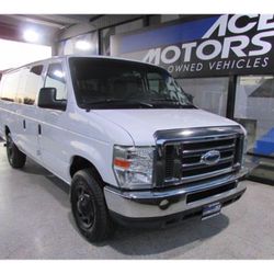 2011 Ford E350 Super Duty Passenger XLT