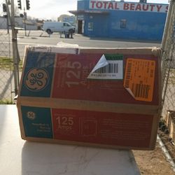GE  125 Amp Residential/ Commercial Outdoor Surface Pole Circuit 
