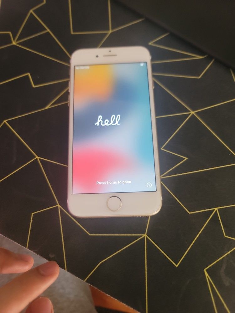 IPhone 7 32gb used good condition