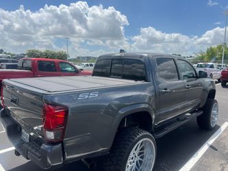 tonneau cover