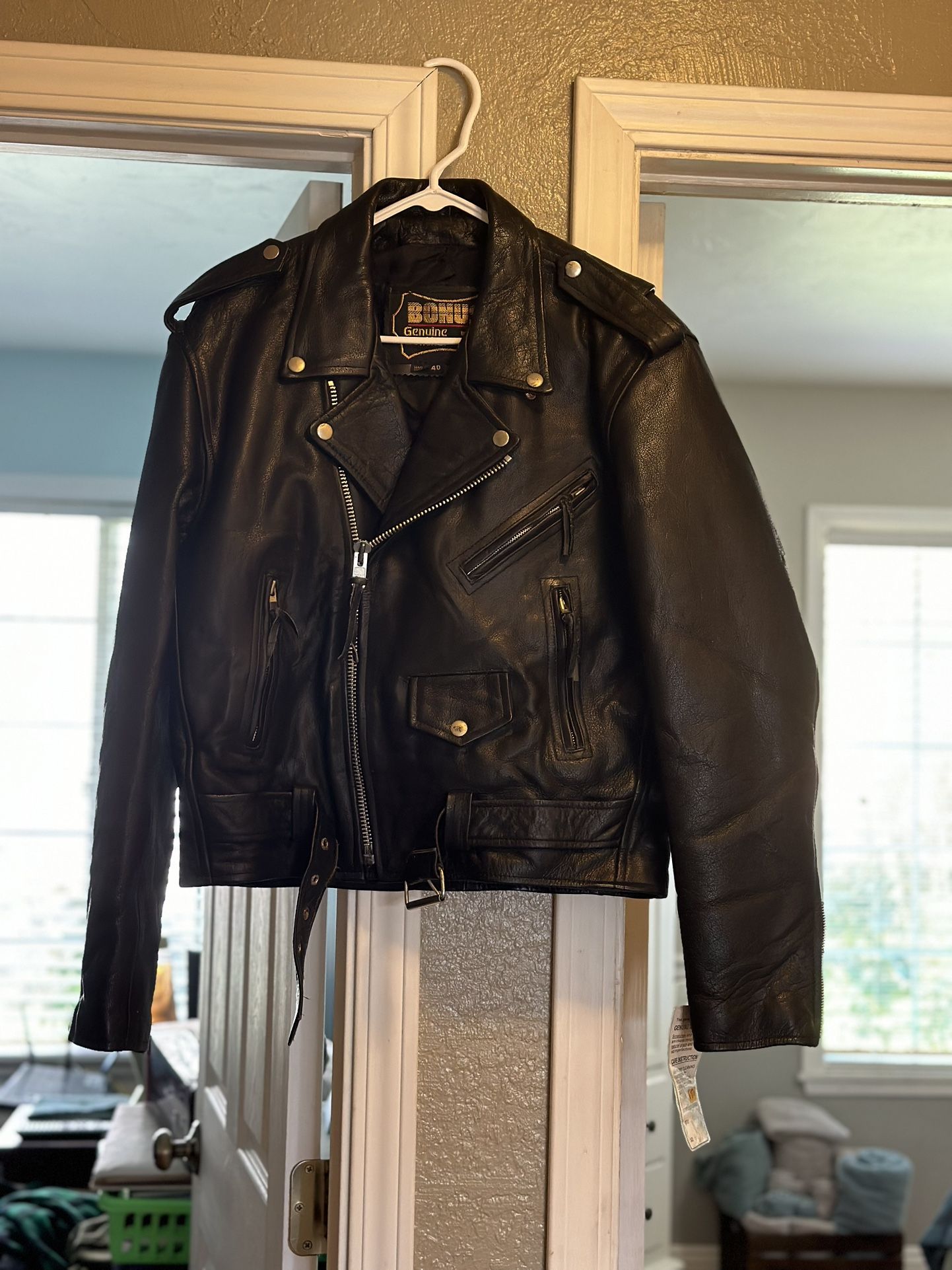 NEW Men’s Size 40 Leather Motor cycle Jacket
