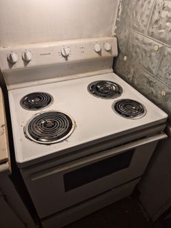 Frigidaire Electric Coil Range Stove