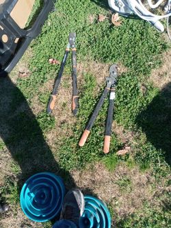 2 Fiskers Pruners