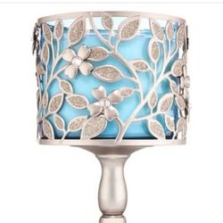 Bath & Body Works Dogwood Pedestal 3-Wick Candle Holder