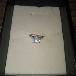 Cubic Zirconia Diamond Ring Size 5 Womens