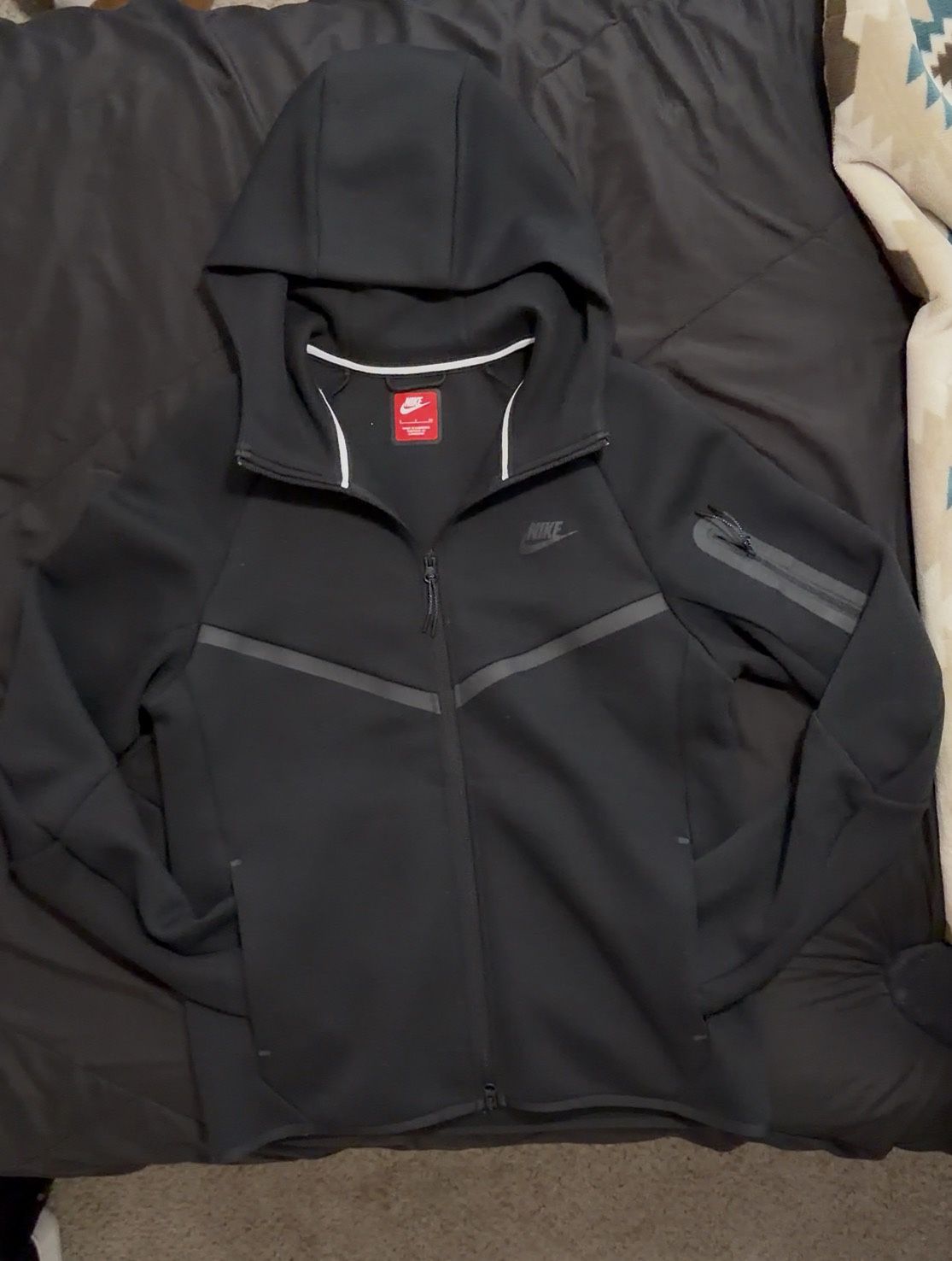 Black Nike Tech