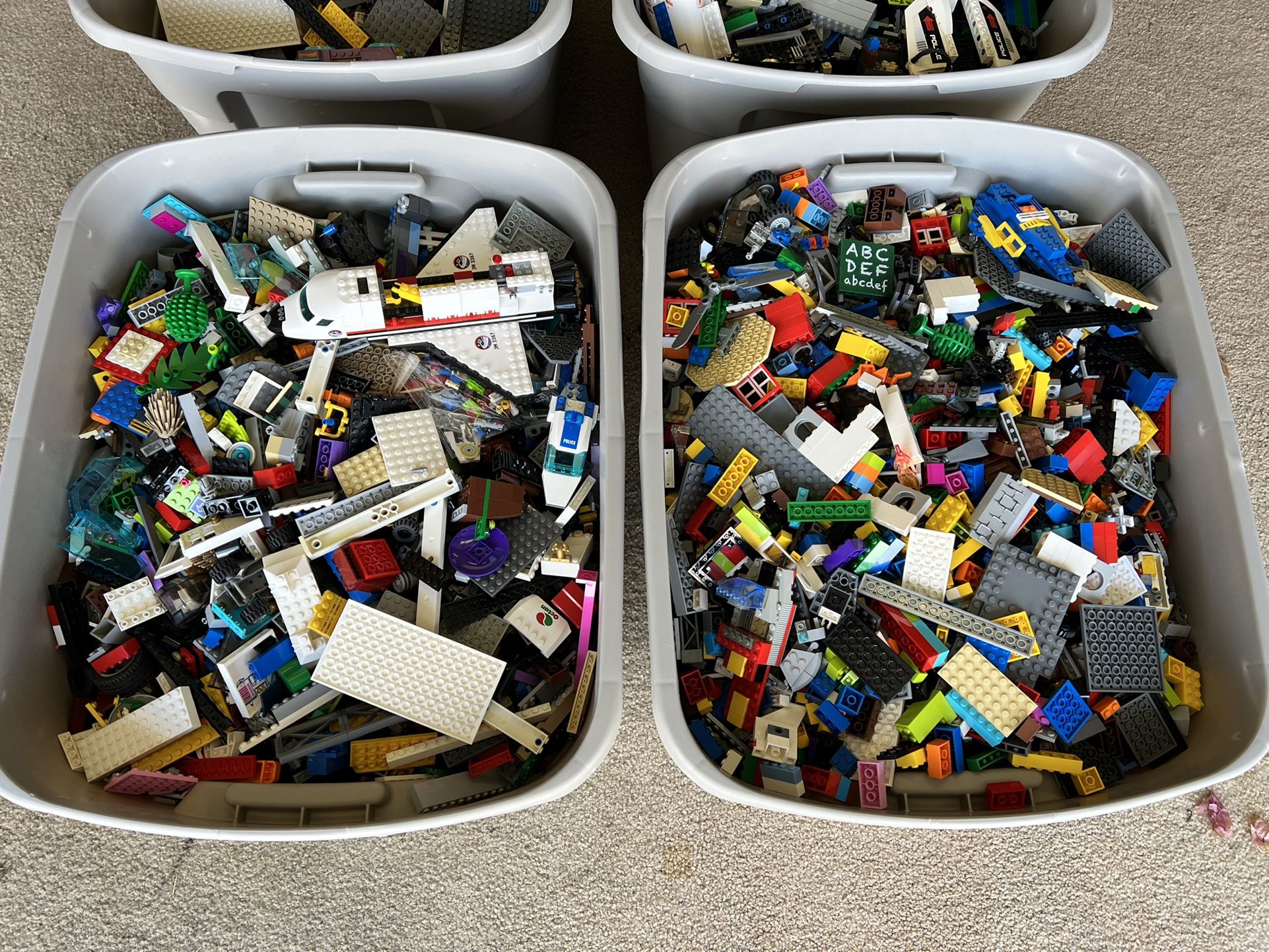 Legos Huge Lego Lot 150lbs 4 Full Bins