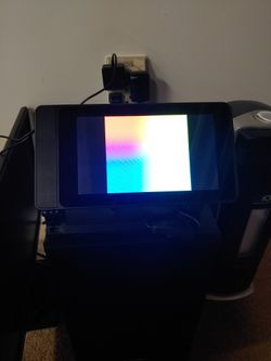 Raspberry Pi 4 B W/ Touch Screen 7"