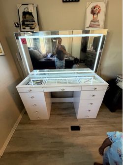 vanity glass top with built bluetooth speakers